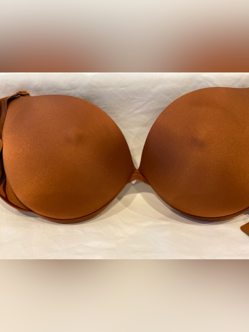 SKIMS Strapless Molded Bra in Copper Brown
